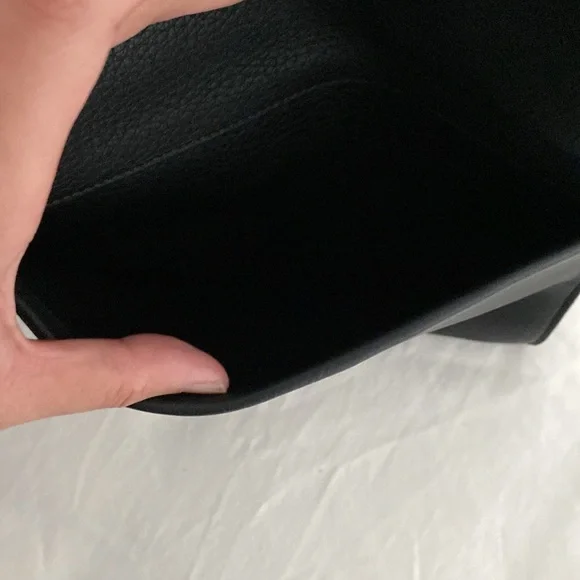 The Row - Picture 16 of 16